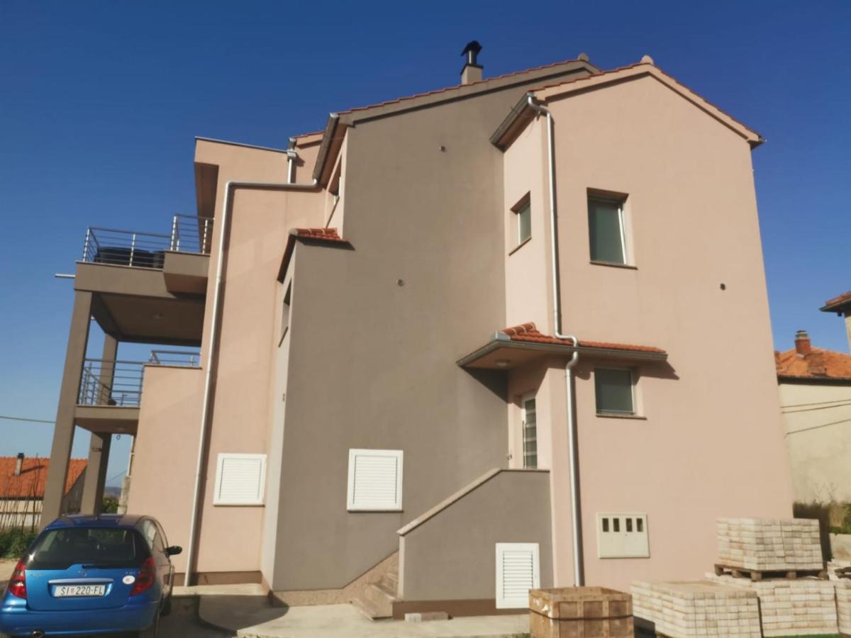 Apartments Grubisic - Sibenik - Parking Included المظهر الخارجي الصورة