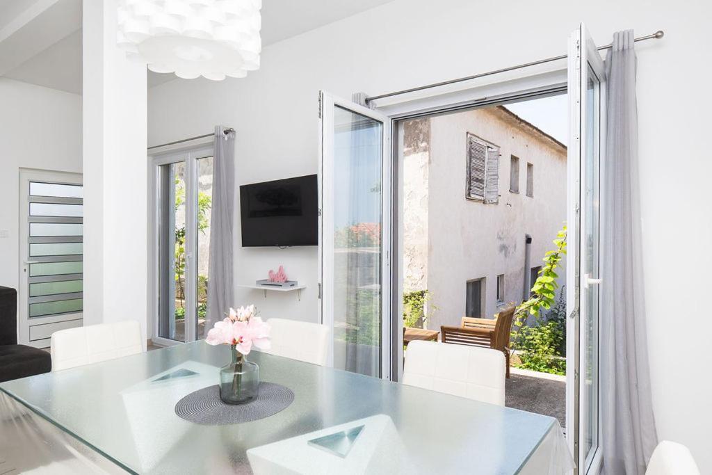Apartments Grubisic - Sibenik - Parking Included المظهر الخارجي الصورة