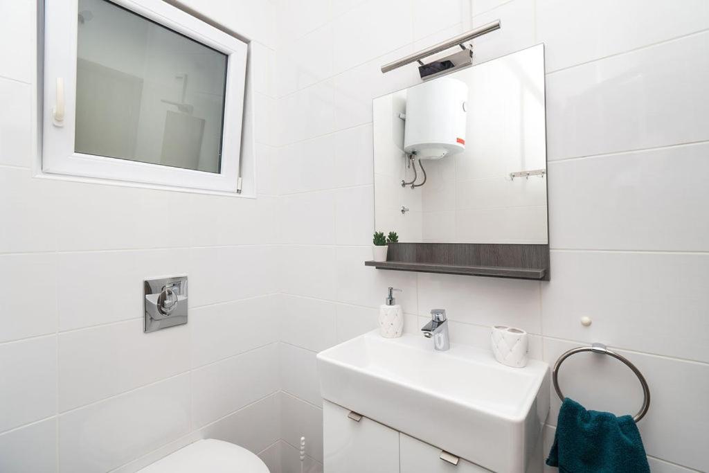 Apartments Grubisic - Sibenik - Parking Included المظهر الخارجي الصورة