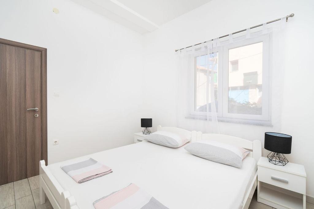 Apartments Grubisic - Sibenik - Parking Included المظهر الخارجي الصورة