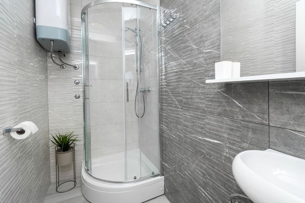 Apartments Grubisic - Sibenik - Parking Included المظهر الخارجي الصورة